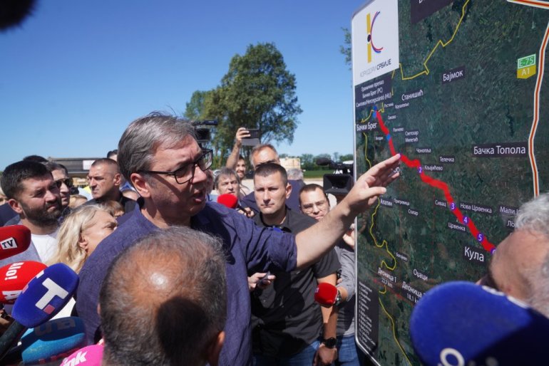 Vučić sa gradilišta otkrio rok za novu brzu saobraćajnicu