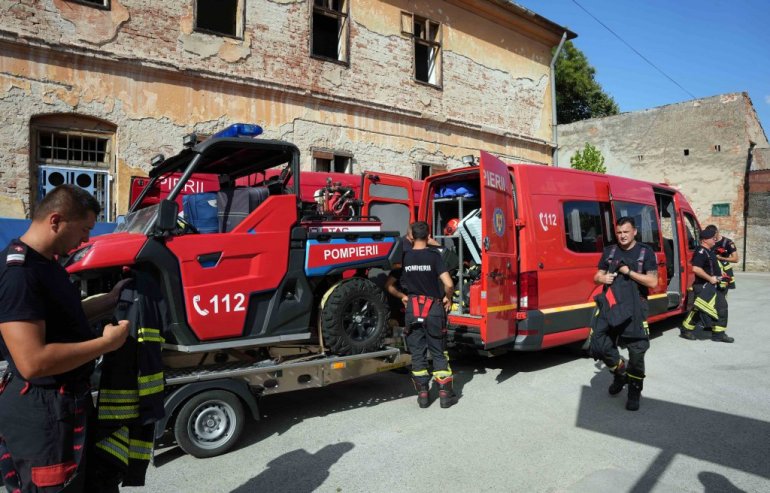 Mup: timovi iz više evropskih zemalja postepeno se uključuju u gašenje požara u srbiji