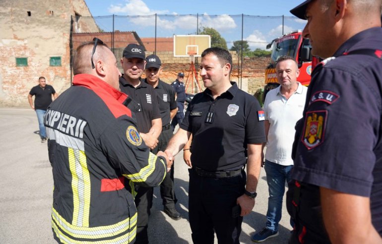 Mup: timovi iz više evropskih zemalja postepeno se uključuju u gašenje požara u srbiji