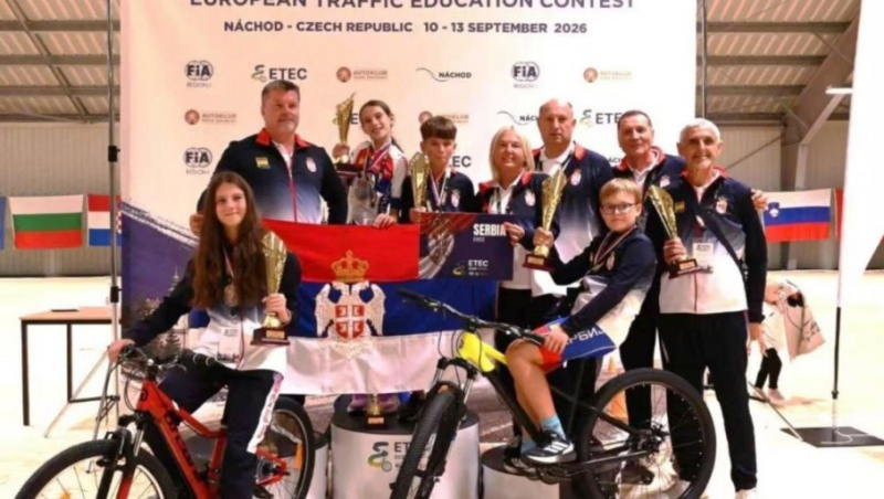 Šampioni u poznavanju saobraćaja: tim osnovaca iz srbije odbranio zlato na evropskom takmičenju u češkoj