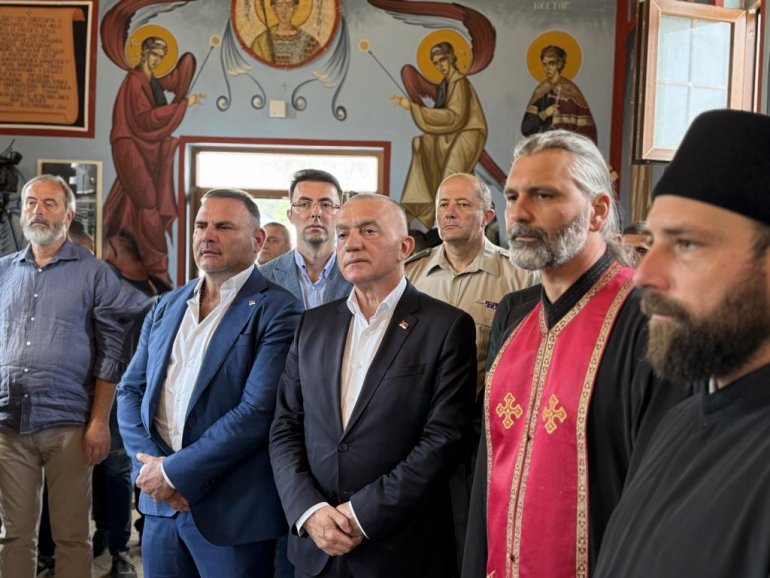 Osveštan hram u kazneno-popravnom zavodu za maloletnike u valjevu: vera put ka pravim vrednostima (foto)