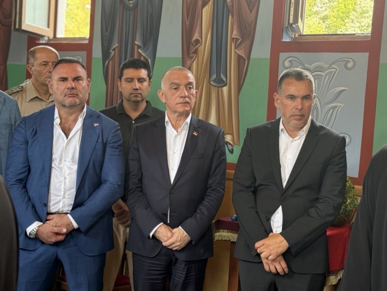 Osveštan hram u kazneno-popravnom zavodu za maloletnike u valjevu: vera put ka pravim vrednostima (foto)